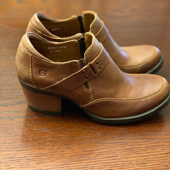 born short boots
